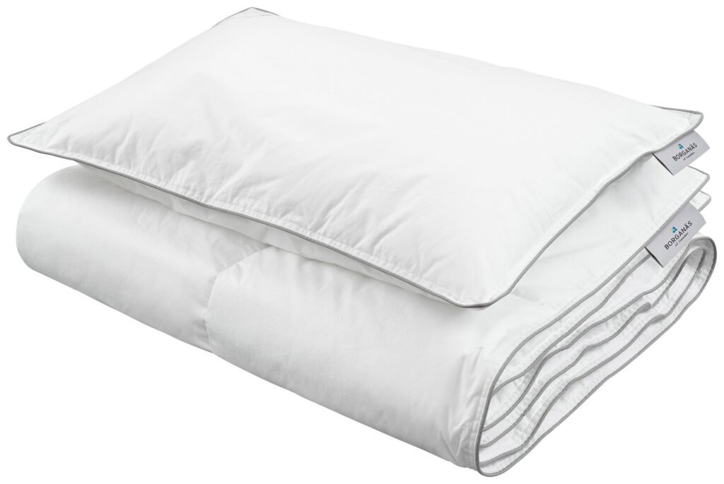 Borganäs Dyne og Hovedpude Luksusfiber Tremmeseng 100x130