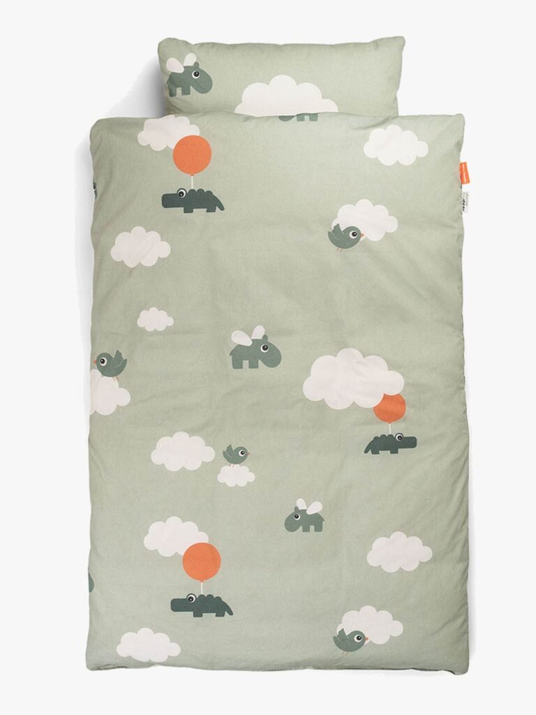 Done By Deer Sengesæt Tremmeseng 100x130 Happy Clouds, Grøn